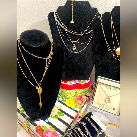 Tai,IGou Serafina,Beth W,Avondayle,Berry & more Lot#101 - Picture 4 of 8